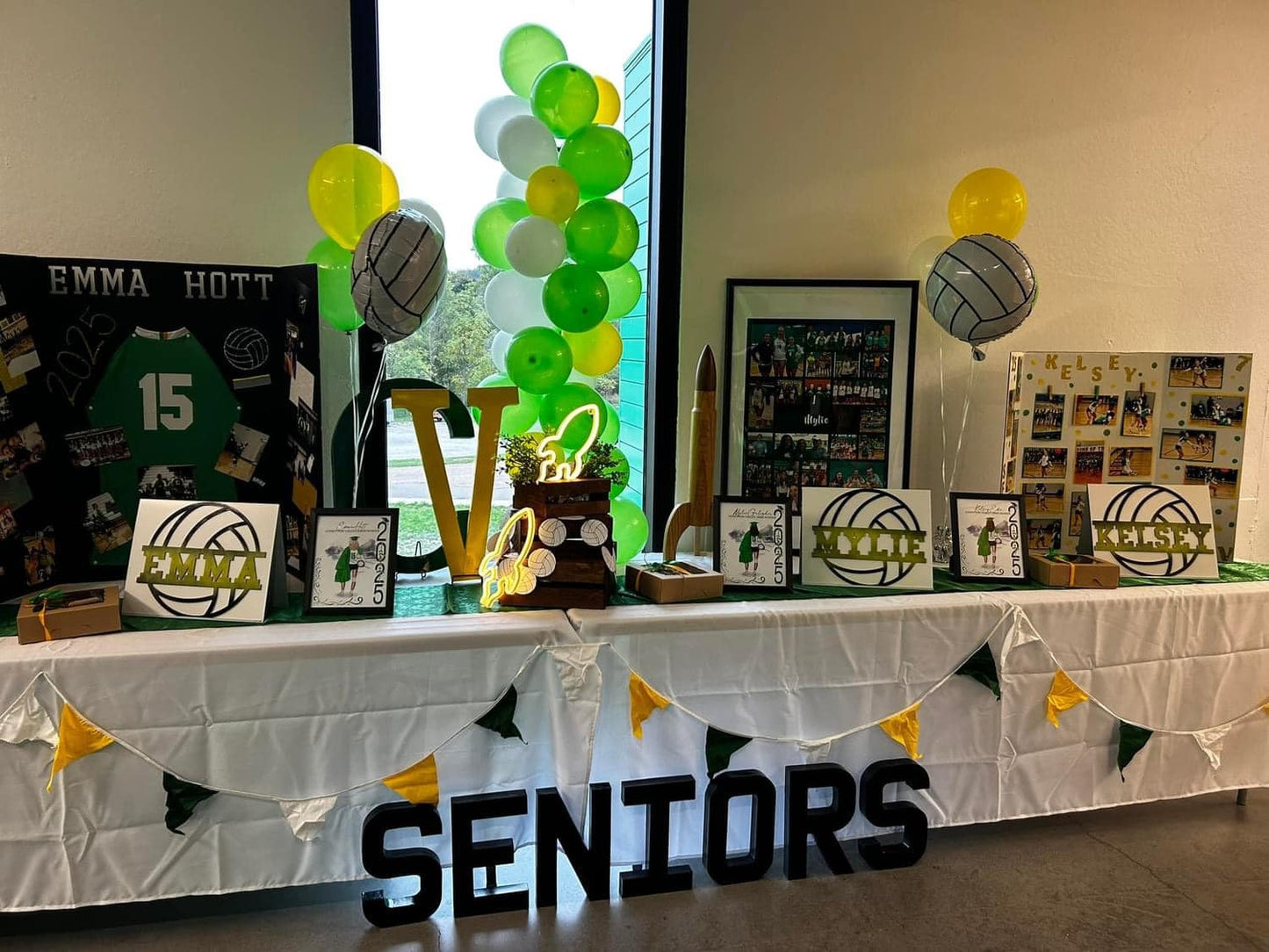 Basketball Poster, Senior Night Gift, Graduation Table Decor, Signing Day RJ